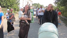 Processionists heading to Pochaiv 