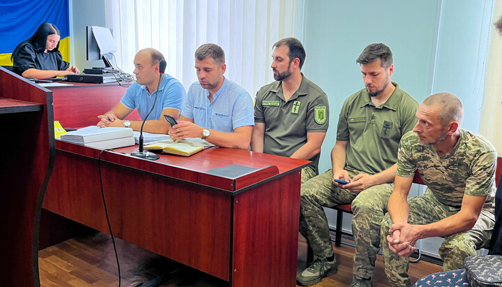 Представники звинувачення в суді над митрополитом Феодосієм. Фото: сторінка Черкаської єпархії УПЦ у Facebook