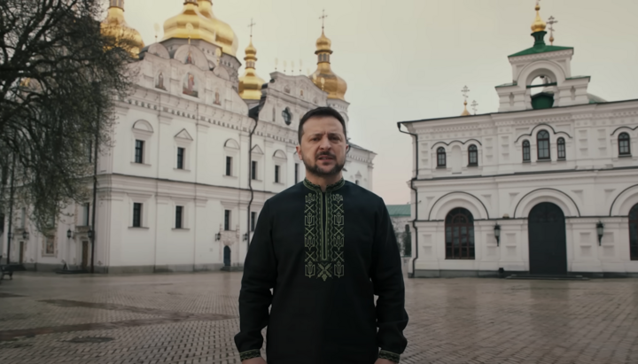 Зеленский в Киево-Печерской лавре. Фото: ютуб-канал Зеленского