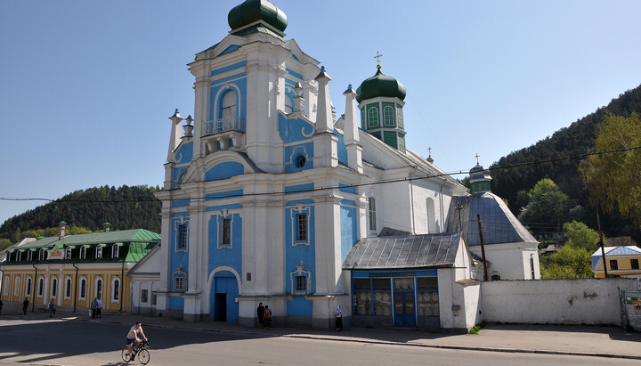 Catedrala Bisericii Ortodoxe Ucrainene în cinstea Sfântului Ierarh Nicolae din Kremeneț. Imagine: upload.wikimedia.org