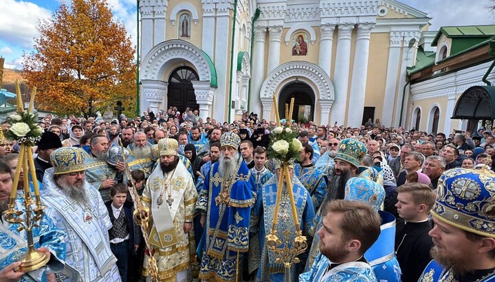 Богослужіння у Кременецькому монастирі на свято ікони Божої Матері «Всіх скорботних Радість». Фото: news.church.ua