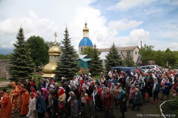 Ровеньковская епархия УПЦ в Неделю святых жен-мироносиц отметила престольный праздник