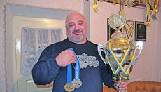 Священник Одесской епархии УПЦ стал чемпионом Украины по пауэрлифтингу