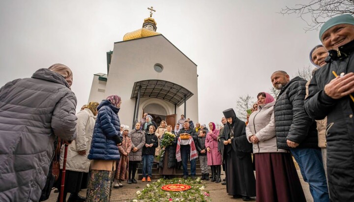 Архангело-Михайловский храм в селе Карашина. Фото: Черкасская епархия