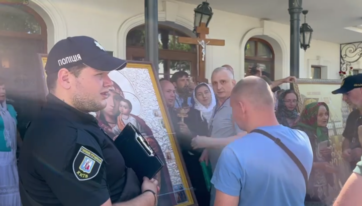 Суд зобов'язав поновити розслідування злочинів проти Київської лаври