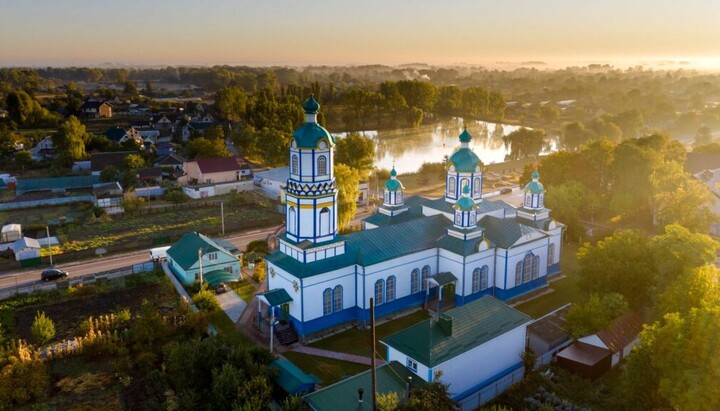 Покровский храм в Требухове, захваченный ПЦУ. Фото: brovary.net.ua