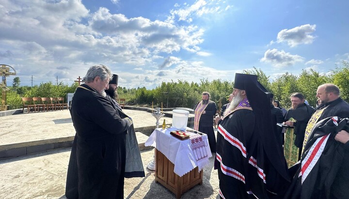 Початок будівництва нового храму. Фото: Хустська єпархія