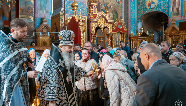 Богослужіння очолив Предстоятель УПЦ у Пантелеймонівському жіночому монастирі у Феофанії. Фото: УПЦ