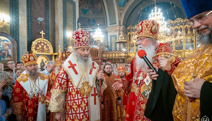 Preafericitul Mitropolit Onufrie și Preafericitul Mitropolit Tihon. Imagine Biserica Ortodoxă Ucraineană