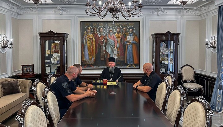 Голова ПЦУ та делегати від Нацполіції. Фото: ПЦУ