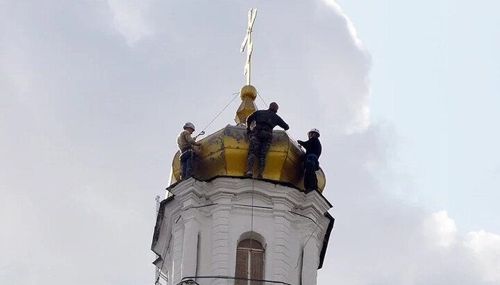 У Білорусі заборонили за борги забирати храми та куполи