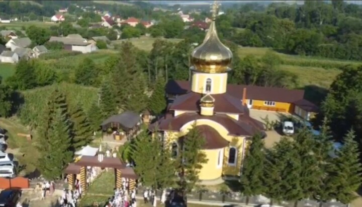 Храм УПЦ во имя преподобной Параскевы села Банчены. Фото: Фейсбук Черновицко-Буковинской епархии