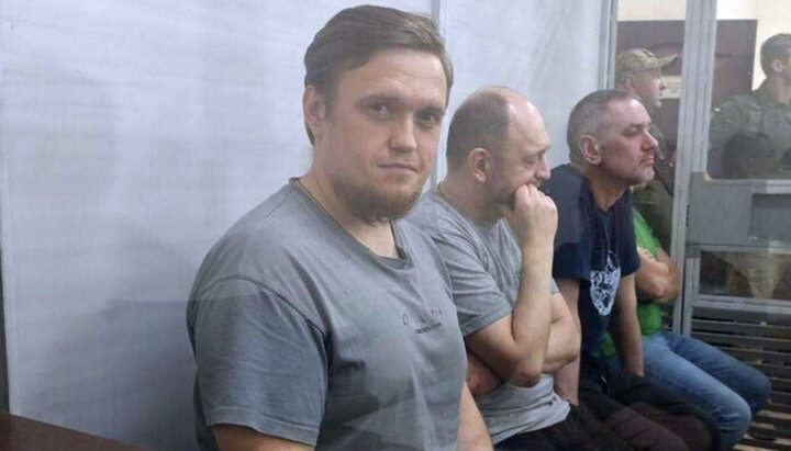 Priest Serhiy Chertylin and UOJ Orthodox journalists in court. Photo: UOJ