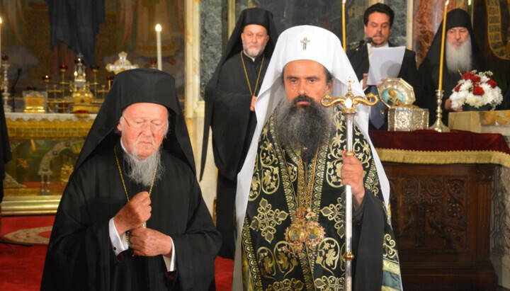 Patriarchs Bartholomew of Constantinople and Daniel of Bulgaria during the enthronement. Photo: Glasove