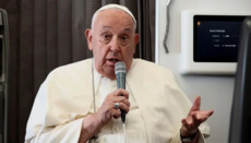 The Pope urges Catholics to choose the 