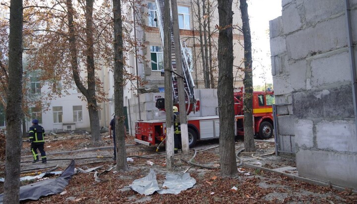 У Сумах росіяни двічі вдарили по медичній установі. Фото: Сумська ОВА