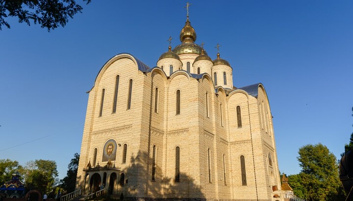 Catedrala Sfântului Arhanghel Mihail a Bisericii Ortodoxe Ucrainene din Cerkasy. Imagine: cherkasy.church.ua