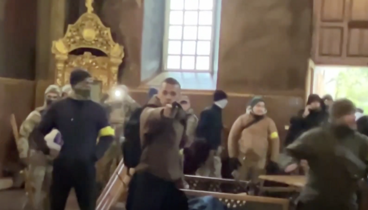 Davyd Pshenychny firing at the cathedral's cashier. Photo: Press Service of the Cherkasy Eparchy