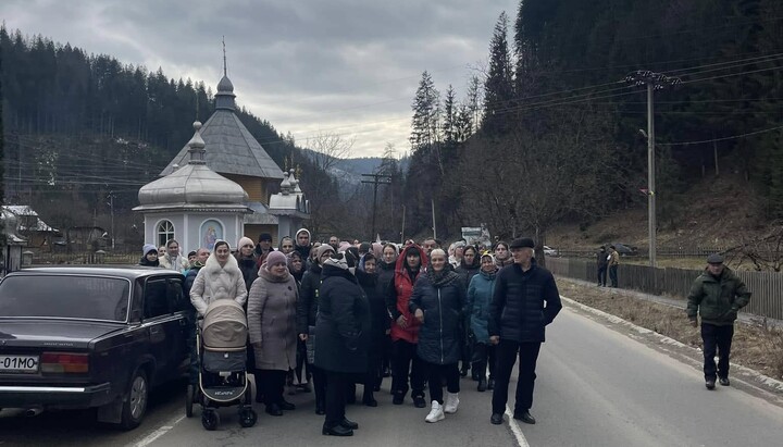 Община святой Параскевы в Усть-Путиле