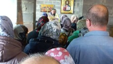 Persecuted UOC parish celebrates Triumph of Orthodoxy in a rural house