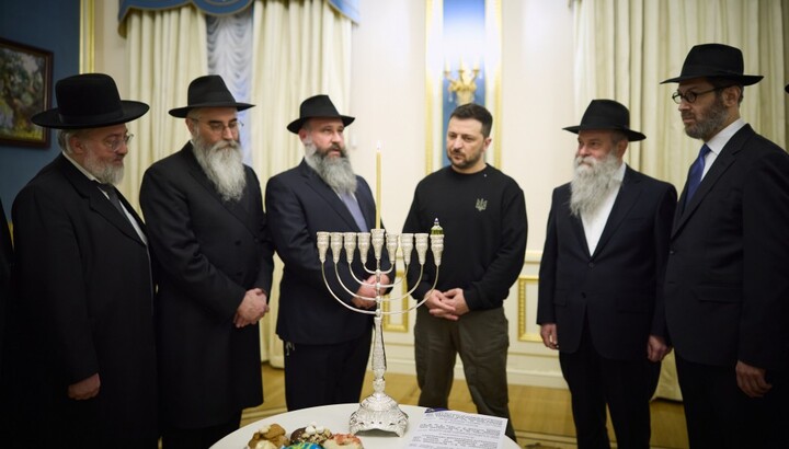 Zelensky with rabbis in the Office of the President. Photo: OP website