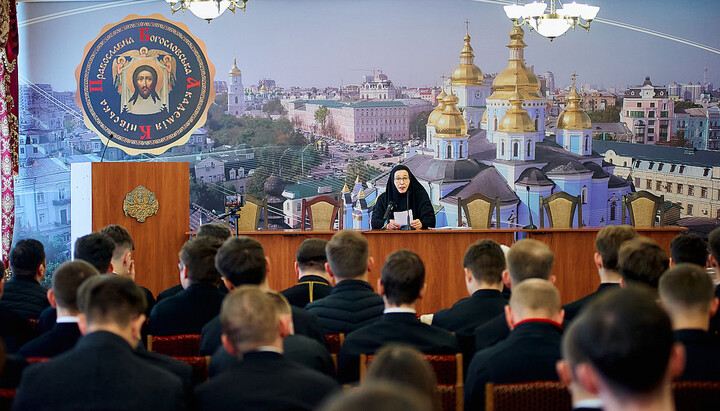 A member of the ROCOR Inter-Council Presence Vassa Larina to teach at the OCU Academy. Photo: the OCU Academy