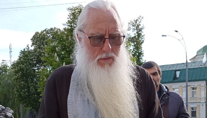 Prayer standing near the Kyiv-Pechersk Lavra. May 23, 2025. Photo: a video screenshot from t.me/save_Lavra