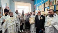Във Виницка област йерарси на УПЦ се помолиха с вярващите от преследваните общини