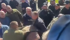 В Мрежата публикуваха подробности за силовото завземане на храм на УПЦ в Заболотие