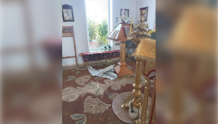 Разрушения на храма на иконата на Божията Майка „Спорителница на хлябовете“. Фото: Пресслужба на Запорожката епархия на УПЦ