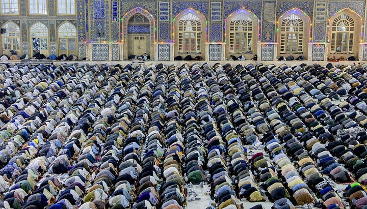 Musulmanii se roagă în moscheea Jami, Afganistan, 28 martie 2025. Foto: MUSTAFA NOORI/Middle East Images