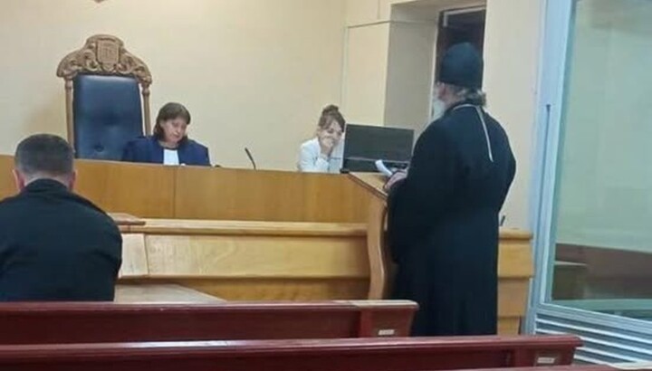 Cleric of Khust Eparchy being tried for using Soviet symbols on May 9