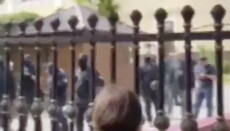 Полиция в Черновцах не пускает верующих УПЦ на территорию собора