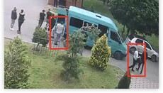 Появилось видео, где клирики ПЦУ привозят боевиков в собор УПЦ в Черновцах