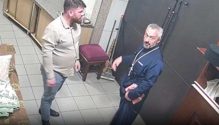 Чокалюк μέσα στον καθεδρικό ναό της Ουκρανικής Ορθόδοξης Εκκλησίας στο Τσερνιβτσί. Φωτογραφία: СПЖ