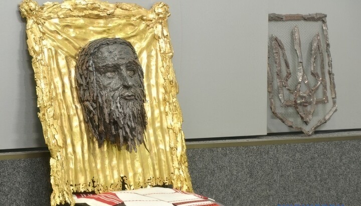 “Icon” of the Savior made from shell fragments. Photo: Ukrinform
