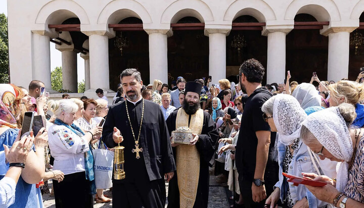 У Румунії понад 60 000 осіб вклонилися мощам святителя Іоанна Златоуста