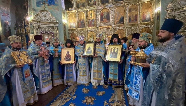Богослужіння в Спасо-Преображенському кафедральному соборі УПЦ у Кривому Розі. Фото: Криворізька єпархія