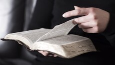 Regular Bible reading reduces stress, study finds