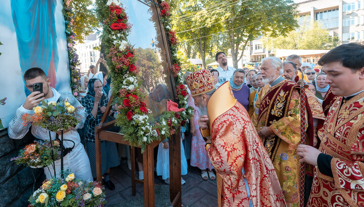Блаженнейший Митрополит Онуфрий в Илинския храм в Киев. Снимка: УПЦ