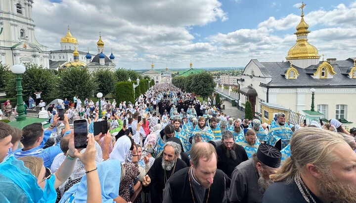 Кръстен ход в деня на празнуването на Почаевската икона. Снимка: Хмелницка епархия