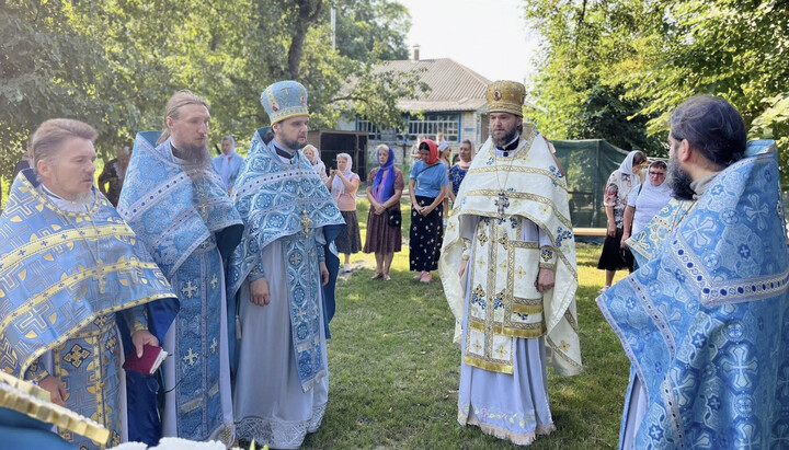 Литургия в село Пасечная. Снимка: uoc-news.church