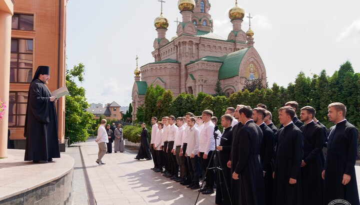 Новите студенти на Киевските духовни школи. Снимка: КДАиС