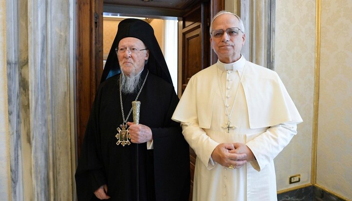 Patriarhul Bartolomeu și papa Leon. Foto: serviciul de presă al Vaticanului