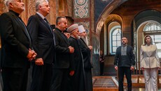 Zelensky prays in St. Sophia with Mufti, OCU, Catholics, and Protestants