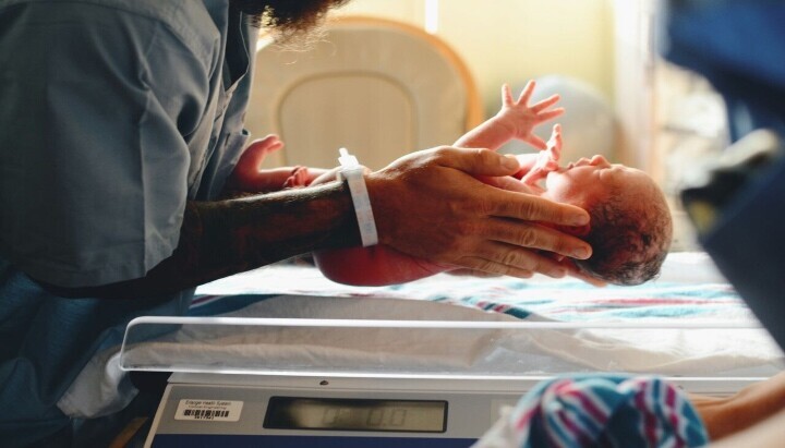 Новорожденный ребенок. Фото: care.org.uk