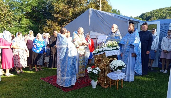 Liturghie în Vaslovovți. Foto: facebook.com/orthobuk