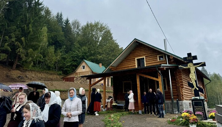 Храм в честь Святого Духа в Свято-Духовском скиту села Синевирская Поляна. Фото: Фейсбук архиепископа Симеона