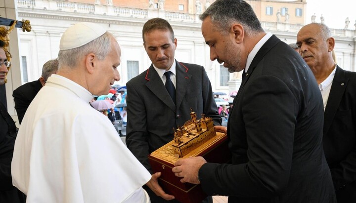 Понтифик и мэр Вифлеема. Фото: Vatican Media