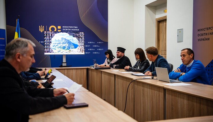 Заседание Общественного совета при МОН и ВСЦиРО, 24 сентября 2025 года Фото: Facebook Общественного совета при МОН